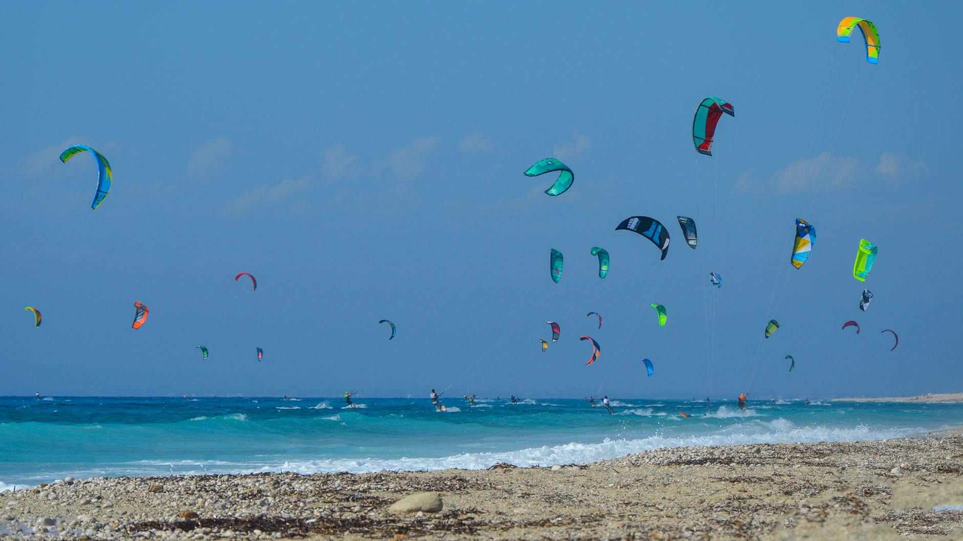 Best Time of Year to Kitesurf in Europe