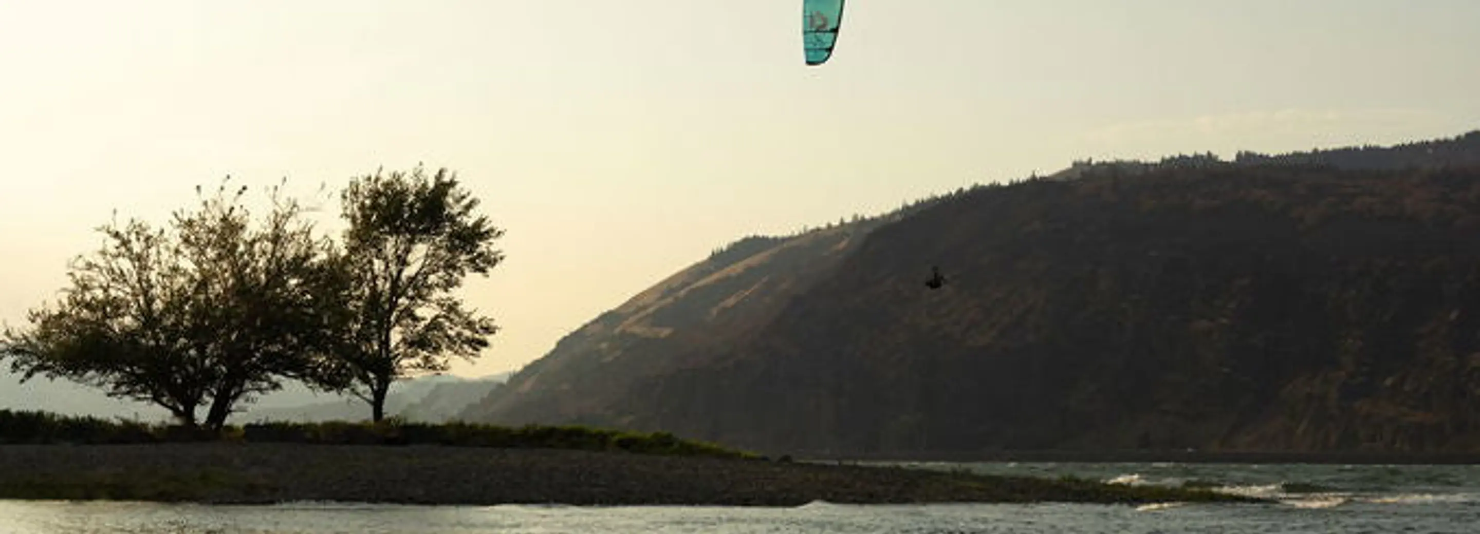 Kitesurfing in Gusty Wind — How to Stay Safe