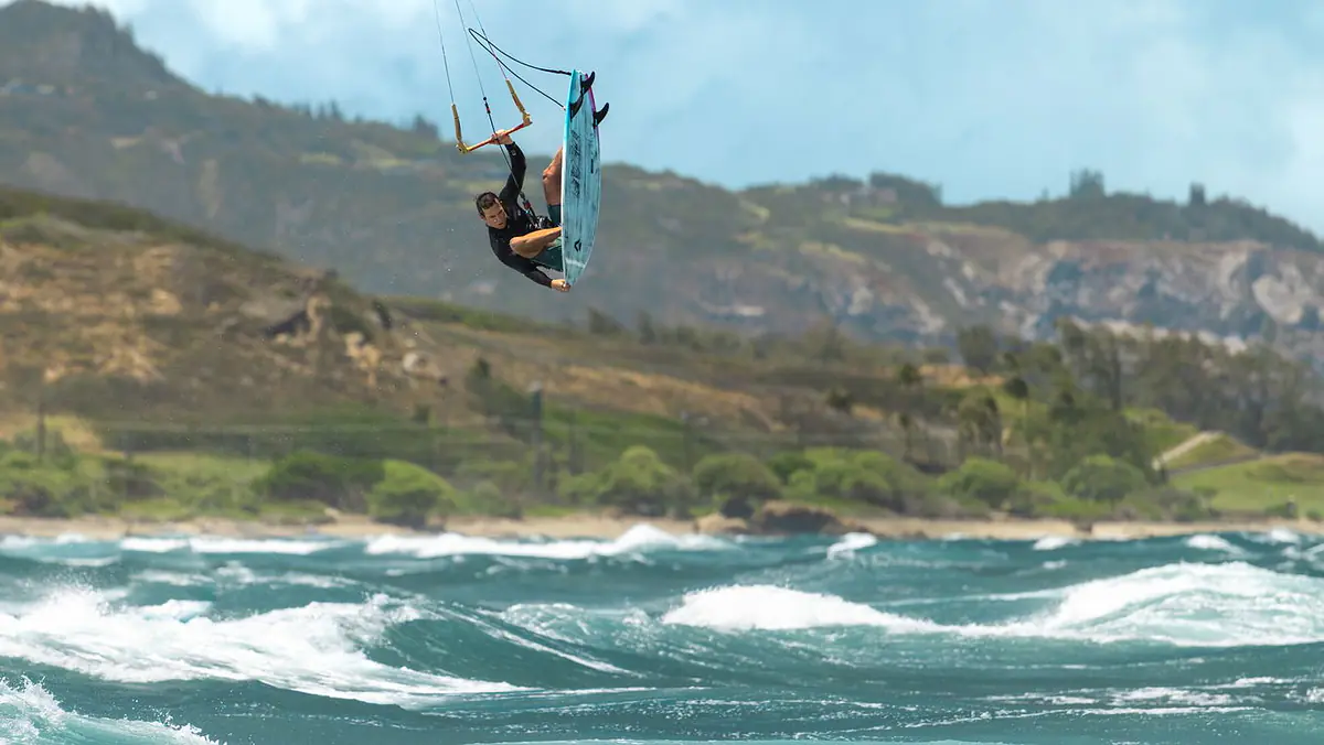 Cross-Shore vs Cross-Onshore Wind — Which Is Better for Kitesurfing?