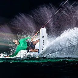 Duotone TS Park 2026 - Duotone Kiteboards | Surf-store.com