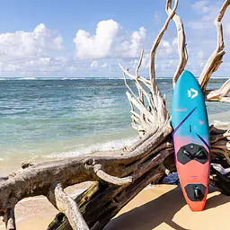 Duotone Ultra FreeWave 2025 - Duotone Windsurfing - Windsurf Boards | Surf-store.com