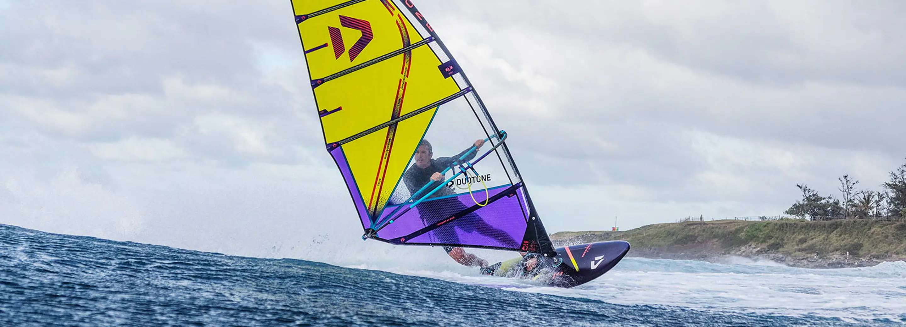 How to Choose a Windsurf Fin — Size, Type & Material Guide