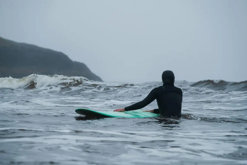 Wetsuit Thickness by Water Temperature — Full Guide 2026