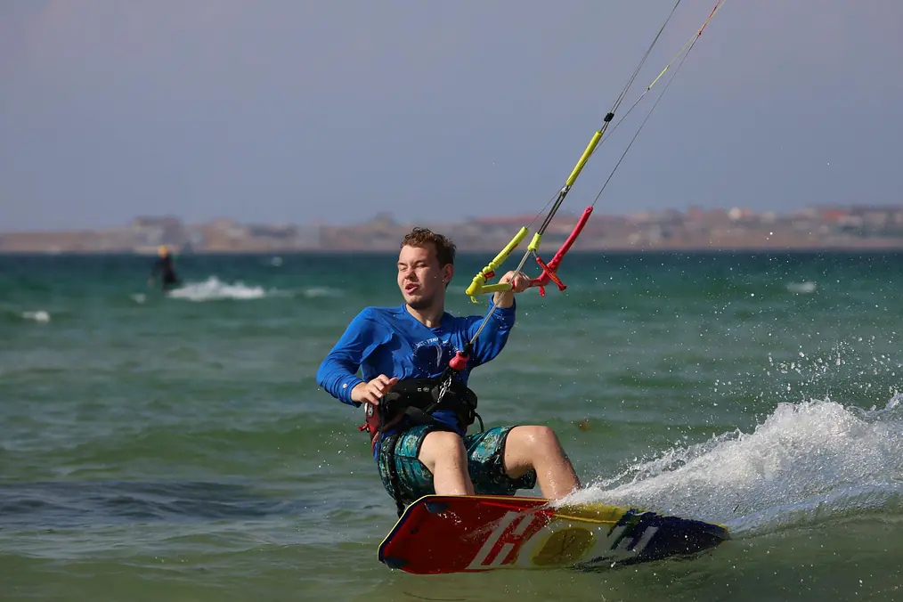 Best Kitesurfing Harnesses 2026 — Waist vs Seat Guide