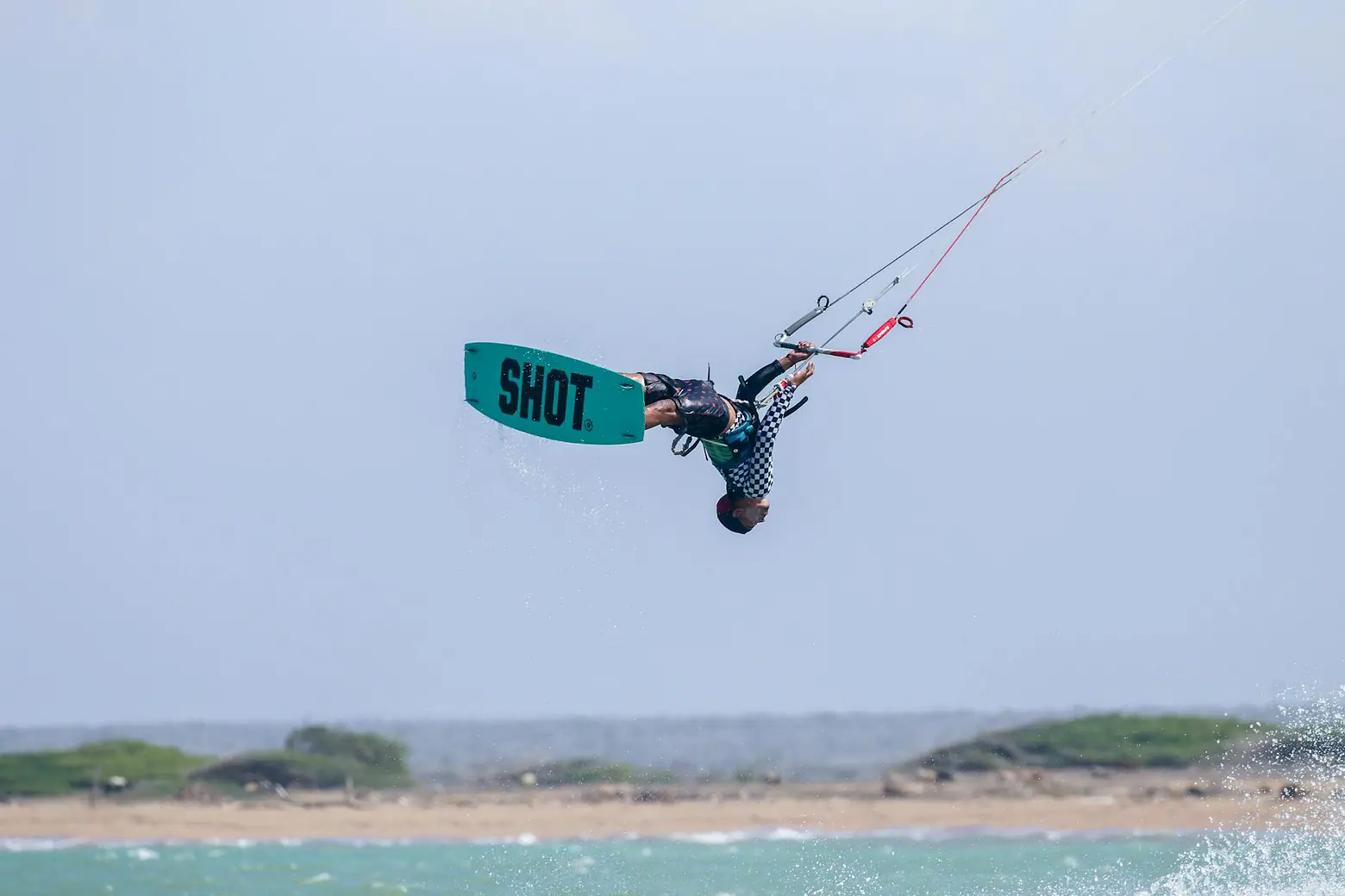 Kite Bag Guide 2026 — Best Travel Bags for Kitesurfers