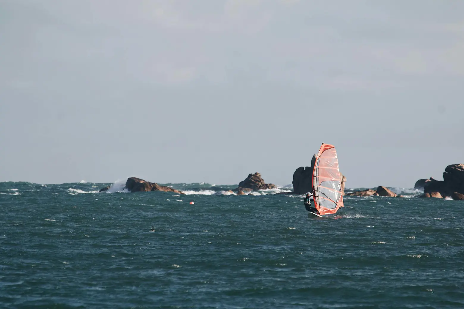 Best Season to Windsurf in the Mediterranean — Month by Month