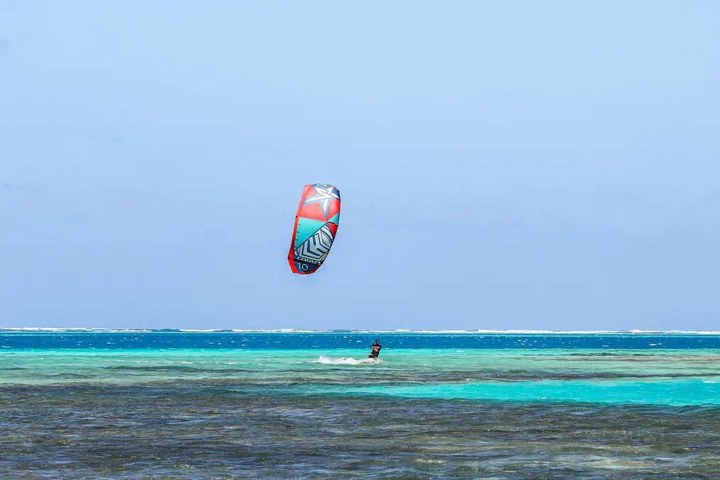 Kitesurfing Tarragona Costa Daurada — Spot Guide 2026