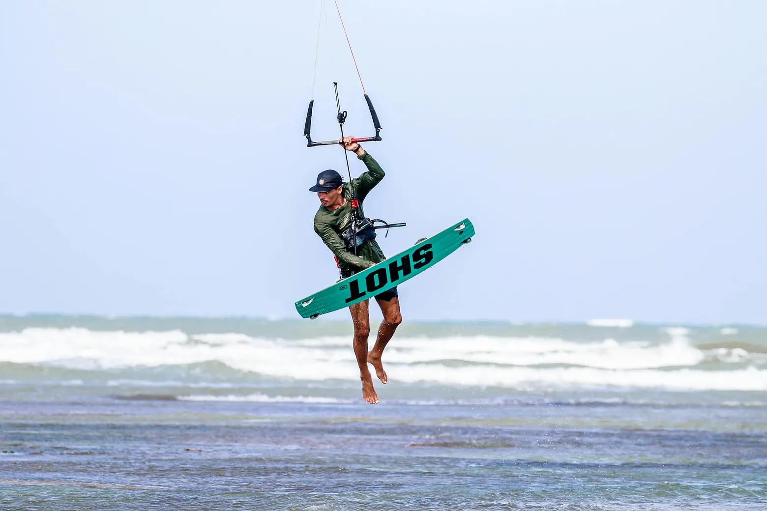 What to Expect in Your First Kitesurfing Lesson — Beginner Guide