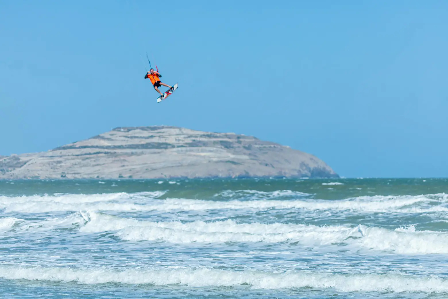 How to Jump Kitesurfing — First Jump Guide for Beginners