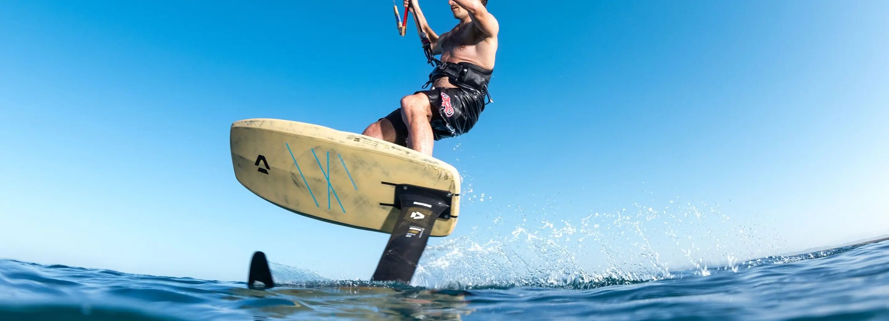 How Many Knots Do You Need to Kitesurf? — Wind Guide