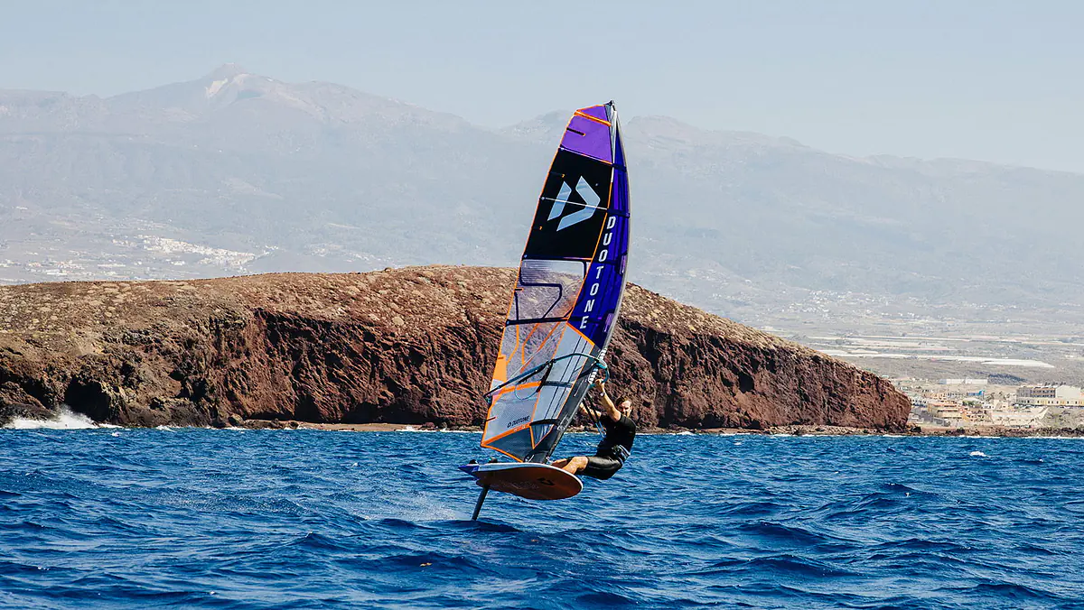 How to Windsurf Faster — Pumping, Trim & Speed Techniques