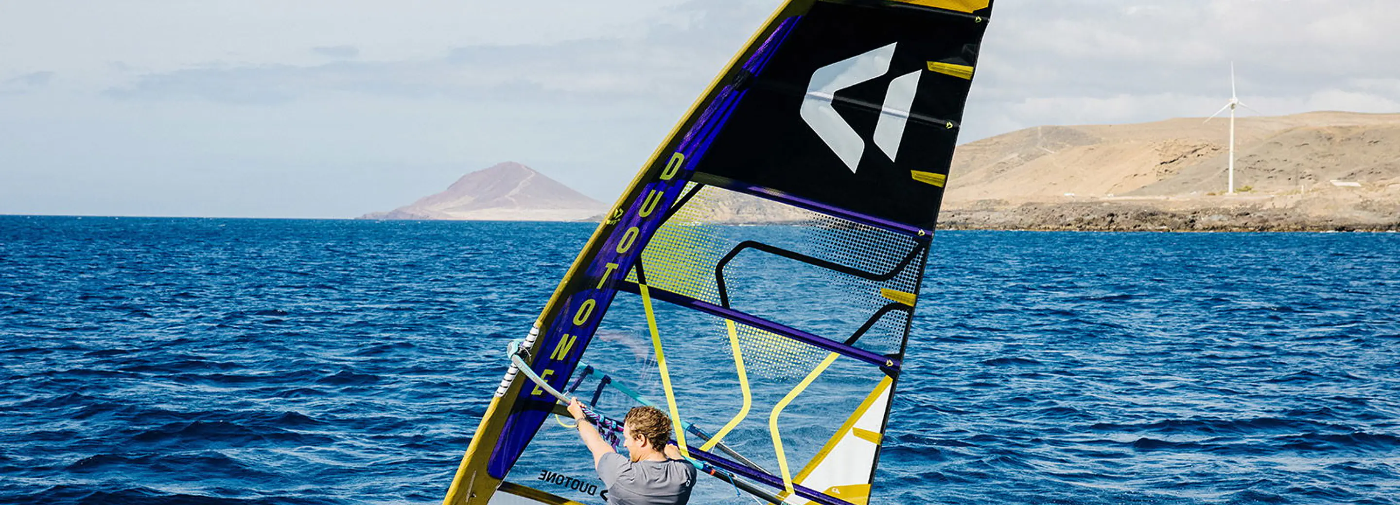 Windsurf Sail Size Guide 2026 — Weight vs Wind Chart